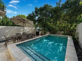 7561 SW 56th Ct, Miami FL 33143
