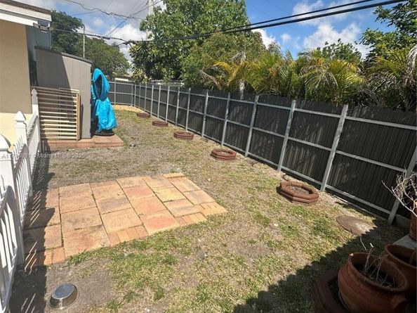 7531 Tropicana St, Miramar FL 33023