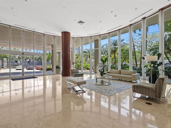 2475 Brickell Ave 2002, Miami FL 33129