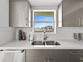 2475 Brickell Ave 2002, Miami FL 33129