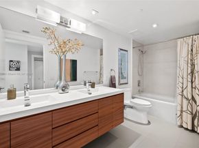 2475 Brickell Ave 2002, Miami FL 33129