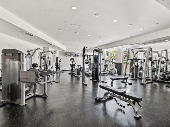 2475 Brickell Ave 2002, Miami FL 33129