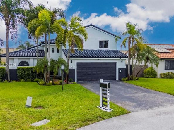 5900 York Ln, Davie FL 33331