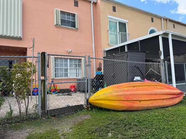 12355 NW 7th Ln, Miami FL 33182
