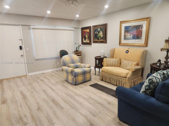 13250 SW 7th Ct 412L, Pembroke Pines FL 33027