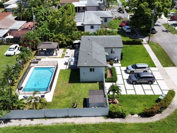 2401 SW 83rd Ave, Miami FL 33155