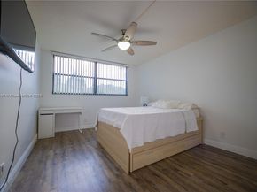 16100 Golf Club Rd 202, Weston FL 33326