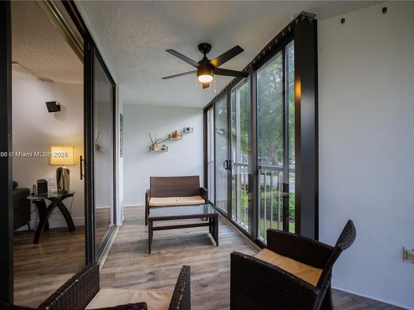 16100 Golf Club Rd 202, Weston FL 33326