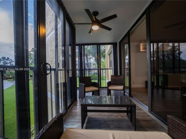 16100 Golf Club Rd 202, Weston FL 33326