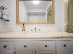 16100 Golf Club Rd 202, Weston FL 33326