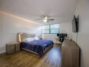 16100 Golf Club Rd 202, Weston FL 33326