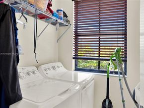 217 NE 23rd Ter, Homestead FL 33033