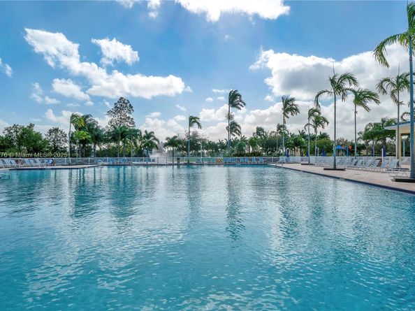 217 NE 23rd Ter, Homestead FL 33033