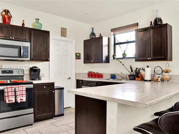 217 NE 23rd Ter, Homestead FL 33033