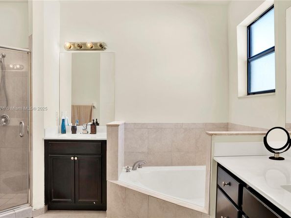 217 NE 23rd Ter, Homestead FL 33033