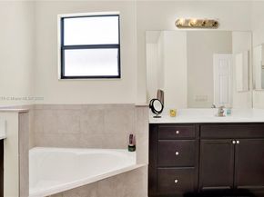 217 NE 23rd Ter, Homestead FL 33033