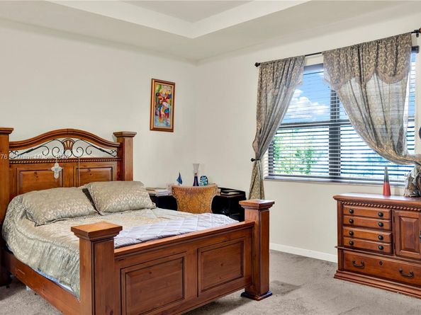 217 NE 23rd Ter, Homestead FL 33033