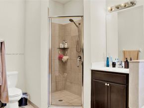 217 NE 23rd Ter, Homestead FL 33033