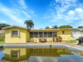 2241 N 66th Ave, Hollywood FL 33024