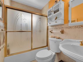 2241 N 66th Ave, Hollywood FL 33024