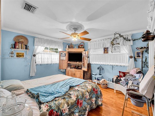 2241 N 66th Ave, Hollywood FL 33024