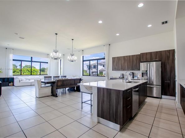 15821 SW 49th St, Southwest Ranches FL 33331