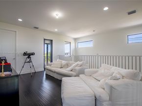 15821 SW 49th St, Southwest Ranches FL 33331