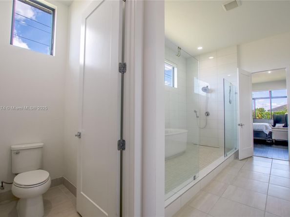 15821 SW 49th St, Southwest Ranches FL 33331