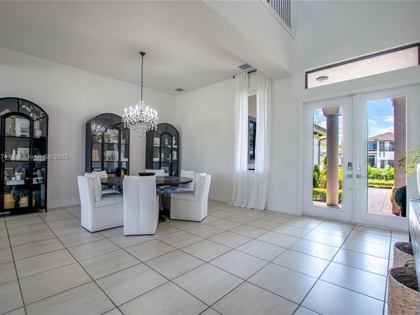 15821 SW 49th St, Southwest Ranches FL 33331
