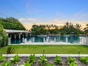 1081 W 48th St, Miami Beach FL 33140