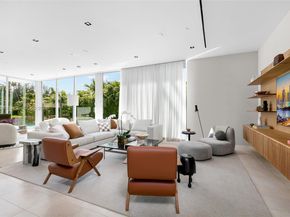 1081 W 48th St, Miami Beach FL 33140