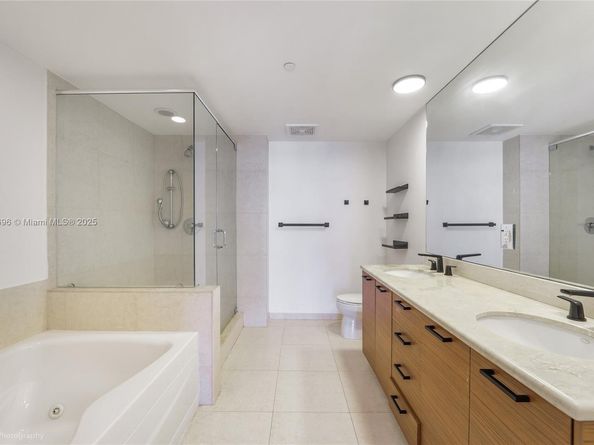 50 Biscayne Blvd 4311, Miami FL 33132