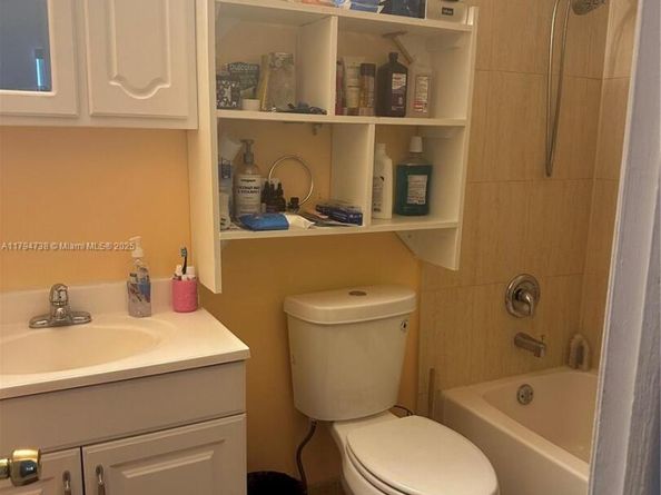 2733 NW 204th Ln, Miami Gardens FL 33056