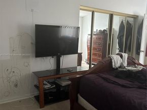 2733 NW 204th Ln, Miami Gardens FL 33056