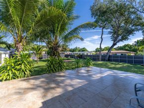 947 NE 149th St, Miami FL 33161