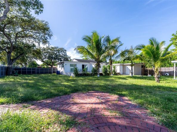 947 NE 149th St, Miami FL 33161