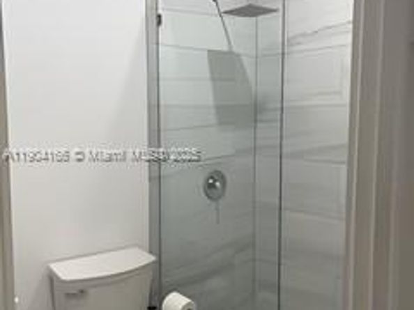 947 NE 149th St, Miami FL 33161