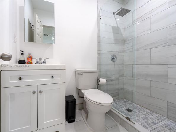 947 NE 149th St, Miami FL 33161