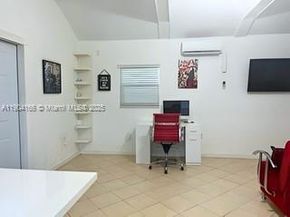 947 NE 149th St, Miami FL 33161