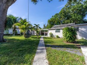 947 NE 149th St, Miami FL 33161