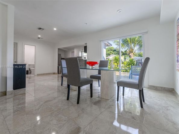 947 NE 149th St, Miami FL 33161