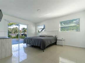 947 NE 149th St, Miami FL 33161