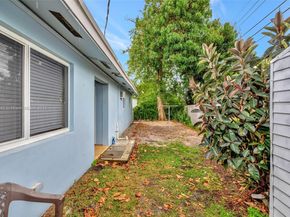 5861 NE 18th Ave, Fort Lauderdale FL 33334