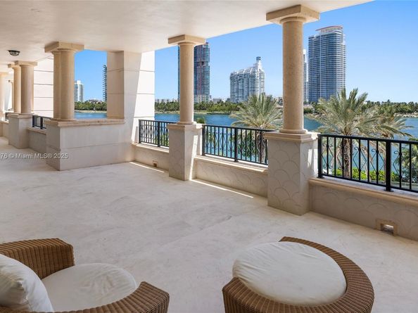 7133 Fisher Island Dr 7133, Miami Beach FL 33109