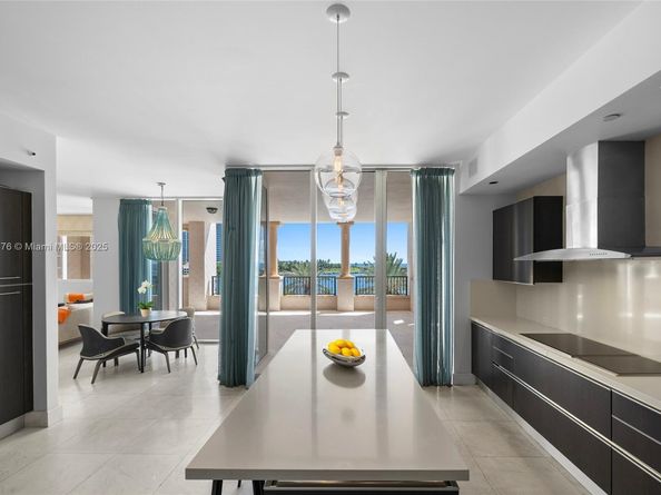 7133 Fisher Island Dr 7133, Miami Beach FL 33109