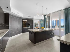 7133 Fisher Island Dr 7133, Miami Beach FL 33109