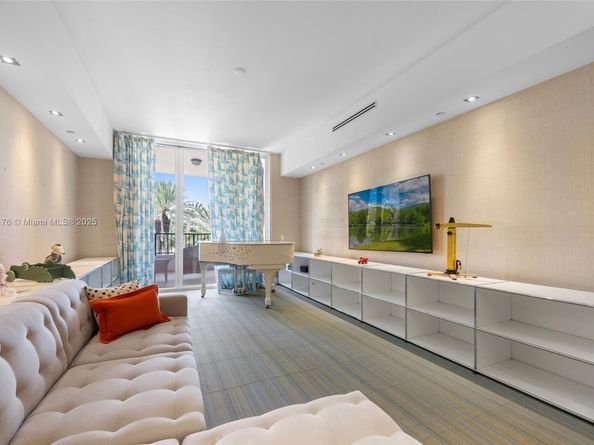 7133 Fisher Island Dr 7133, Miami Beach FL 33109