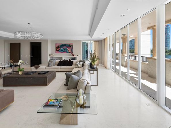 7133 Fisher Island Dr 7133, Miami Beach FL 33109