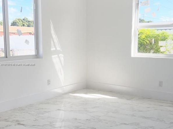 1013 NW 1st Ave, Hallandale Beach FL 33009