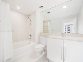 335 S Biscayne Blvd 2604, Miami FL 33131